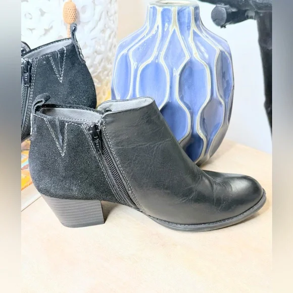 Earth Black Leather Ankle Boots 6.5M Side Zip Comfort Block Heel - Picture 5 of 11